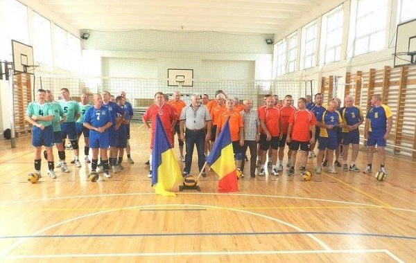 Волейбольні команди з Тячівщини змагалися на Міжнародному турнірі з волейболу у Румунії