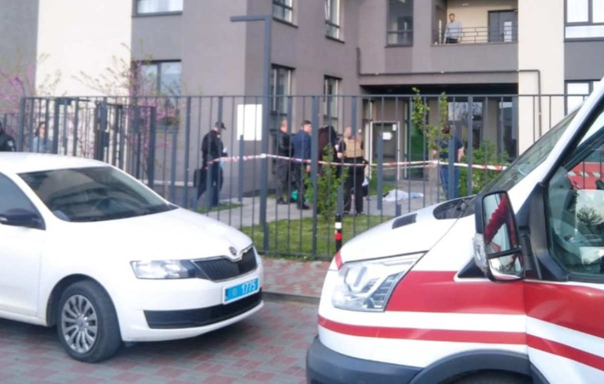 Хлопець і дівчина загинули після падіння з 16-го поверху: деталі жахливої трагедії (ФОТО)
