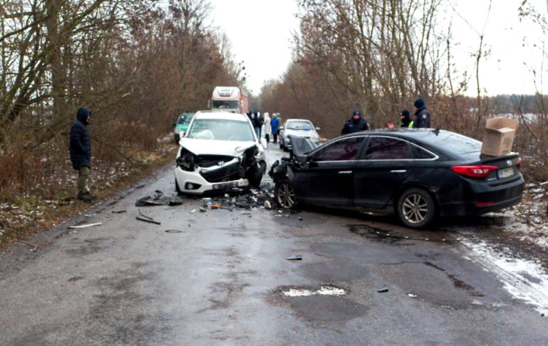П'яний водій і розтрощене життя: двомісячне немовля бореться за життя після зіткнення двох авто (ФОТО)