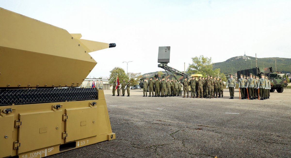В рамках нового пакета военной помощи Латвия предоставит Украине современные стационарные зенитные комплексы MANTIS NBS, которые имеют возможность перехватывать даже снаряды.