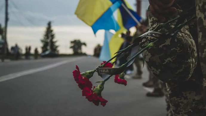 Непоправна втрата сколихнула серця: закарпатці проведуть в останню дорогу полеглого Героя (ФОТО)