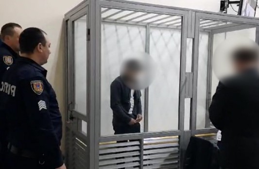 A 16-year-old resident of the city of Ananiv, who is suspected of the brutal murder of his mother and 7-year-old sister, was detained in Odesa oblast.