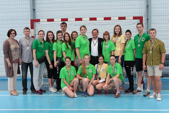 ГК "Карпаты" заняли второе место на чемпионате Украины по женскому гандболу