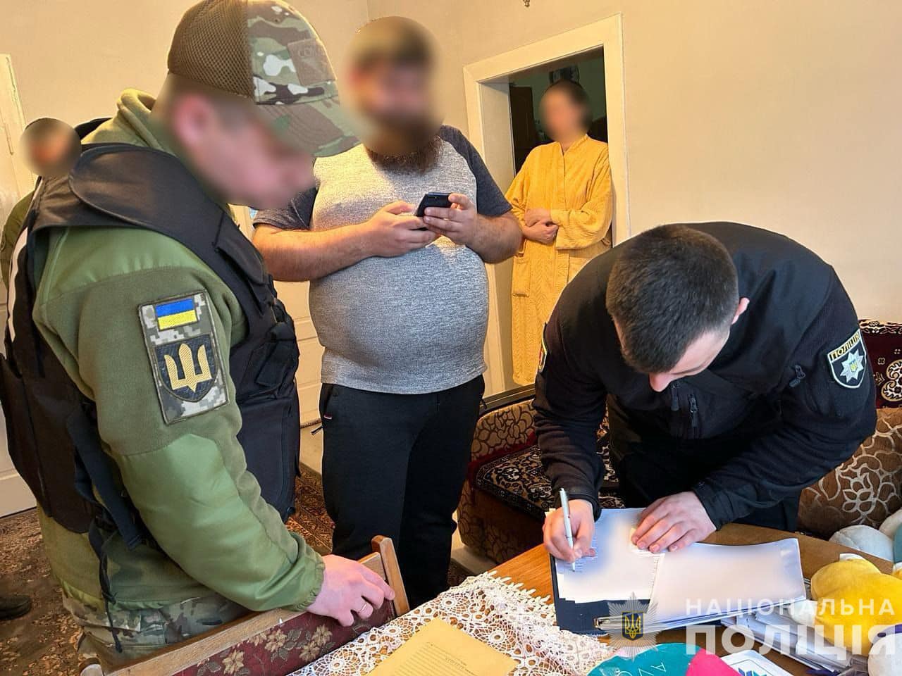 Слідчі поліції Закарпаття повідомили про підозру двом священнослужителям в антиукраїнській діяльності