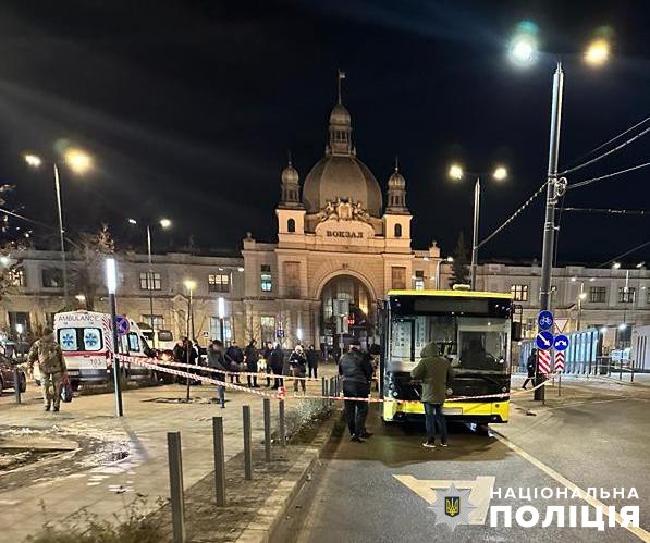 У Львові внаслідок наїзду маршрутки загинув пішохід.