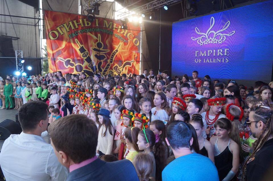 С 29 апреля по 2 мая в Мукачево проходило грандиозное событие – i Международный конкурс-фестиваль детского, юношеского и молодежного искусства «Empire of talents».