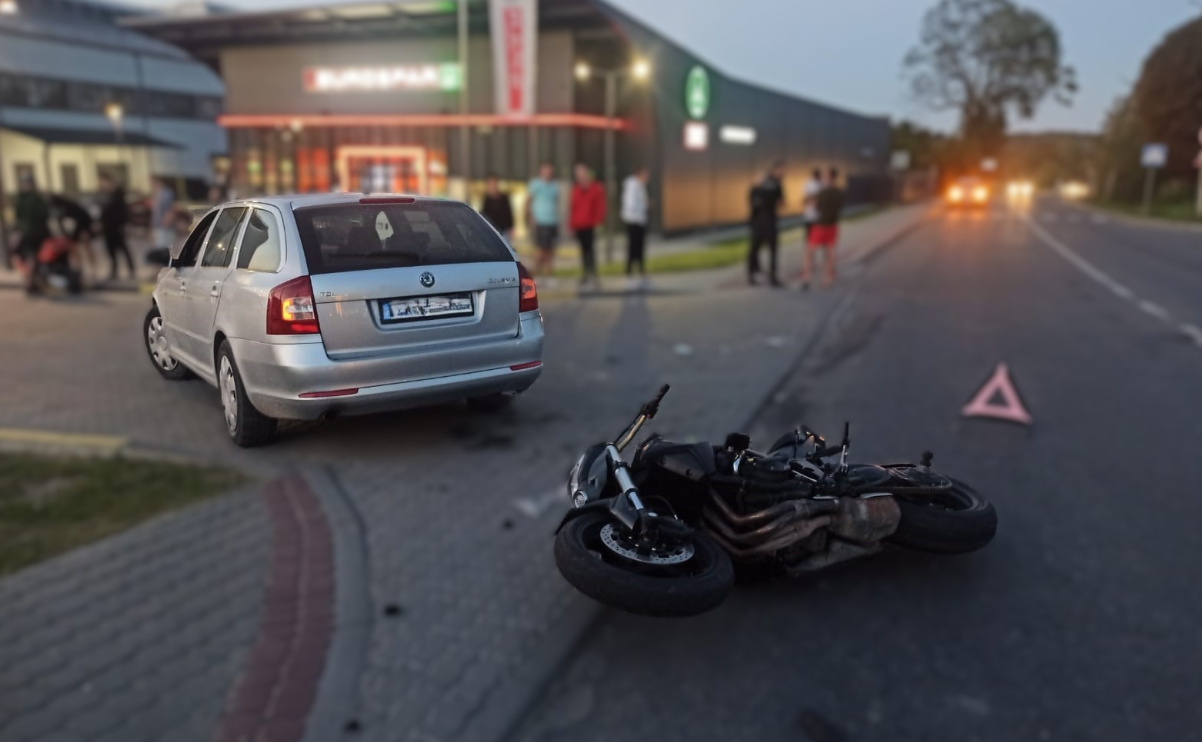 Секунди до трагедії: мотоцикліст і неповнолітня пасажирка опинилися в лікарні після ДТП (ФОТО)