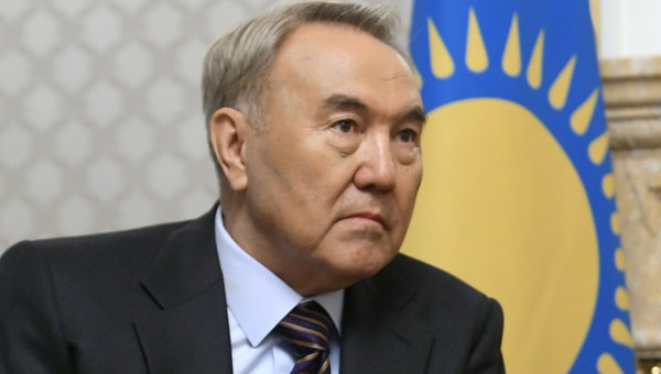 Президент Казахстану Нурсултан Назарбаєв вважає, що може виступити незалежним посередником між Україною та Росією.

