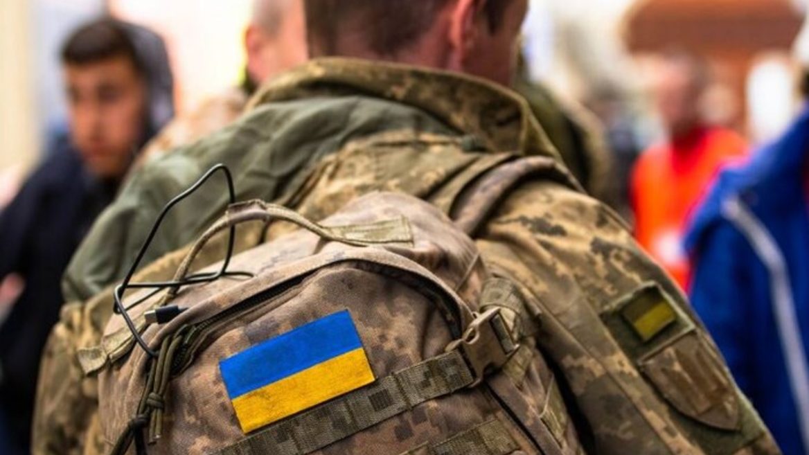 В Україні строковики, яких звільнили у запас, отримають відстрочку від мобілізації терміном в 12 місяців.