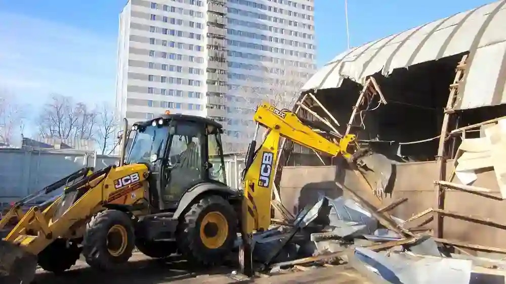 Де замовити демонтаж металоконструкцій з вивізом металобрухту в Києві?