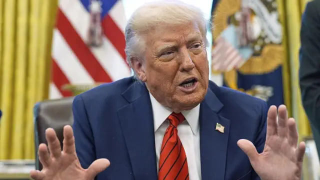 Трамп закликав Путіна та Зеленського зупинити війну після попередження про атаку РФ
