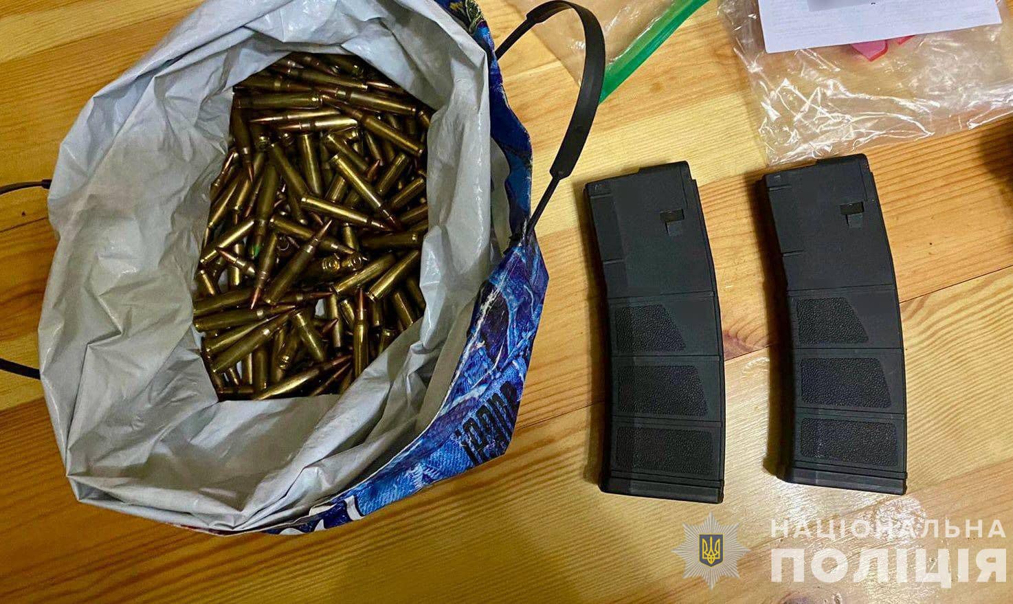 In Khust, the police seized grenades and more than 800 rounds of ammunition from illicit trafficking.