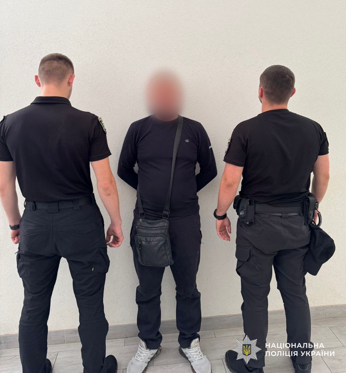 Малюнок до статті Збройний напад на Закарпатті: під час стрілянини поранили 43-річного чоловіка (ФОТО)%