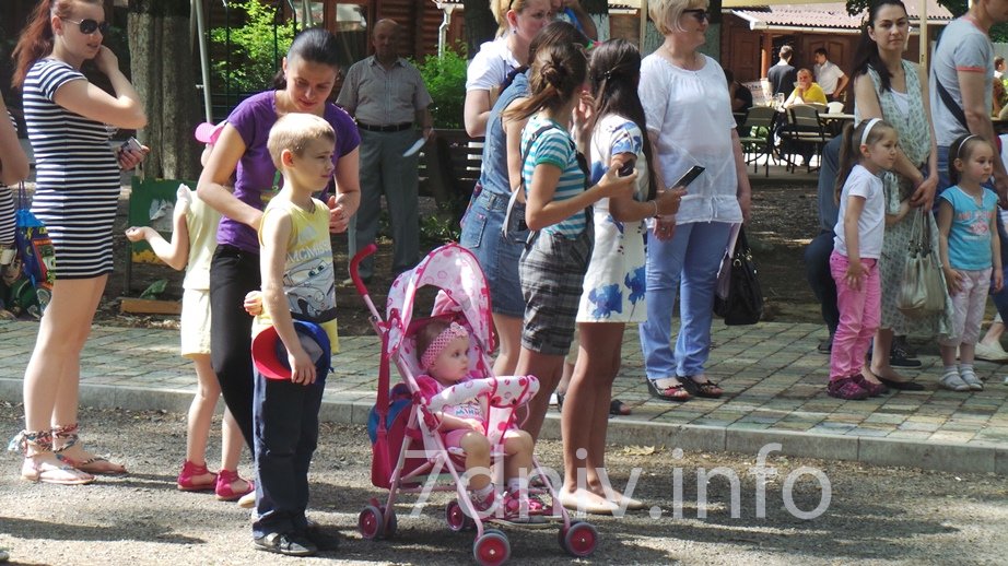 Семейный праздник «7-я» провело сегодня, 23 мая, в Боздошском парка управления по делам культуры, спорта, семьи и молодежи Ужгородского горсовета.
