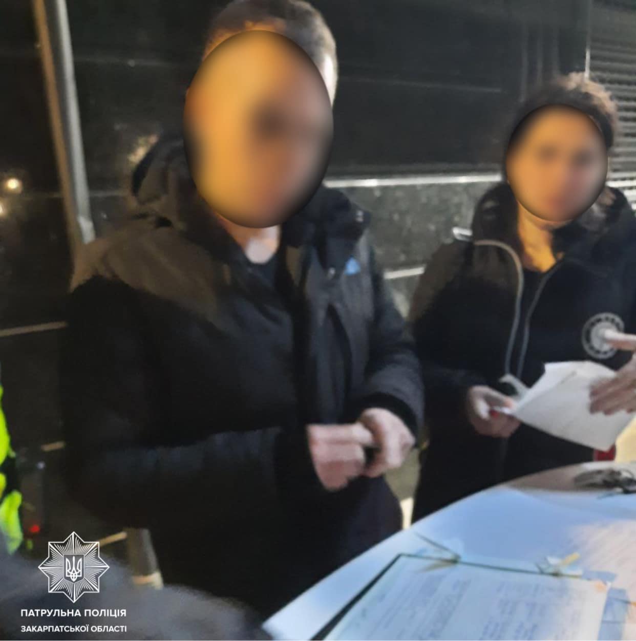 Ужгородські патрульні притягнули до відповідальності нетверезого водія, який вчинив ДТП.