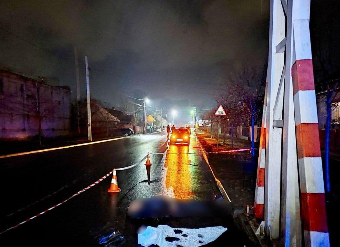 Слідчі поліції Закарпаття розпочали розслідування за фактом смертельної автопригоди в Мукачеві.