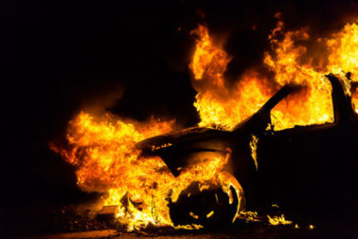 В місті Ужгород сьогодні вночі горіли дві автівки.