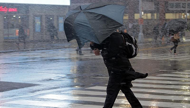 На середу, 7 лютого, в Україні оголосили штормове попередження.