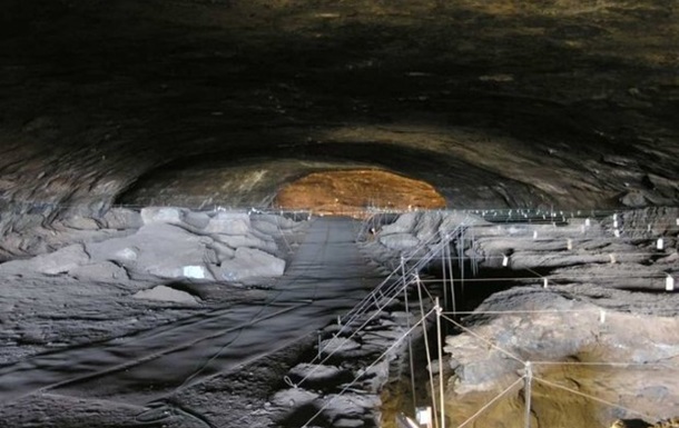 Дослідження в печері Вандерверк виявили ознаки активності людей в ній майже на мільйон років раніше, ніж вважали раніше.
