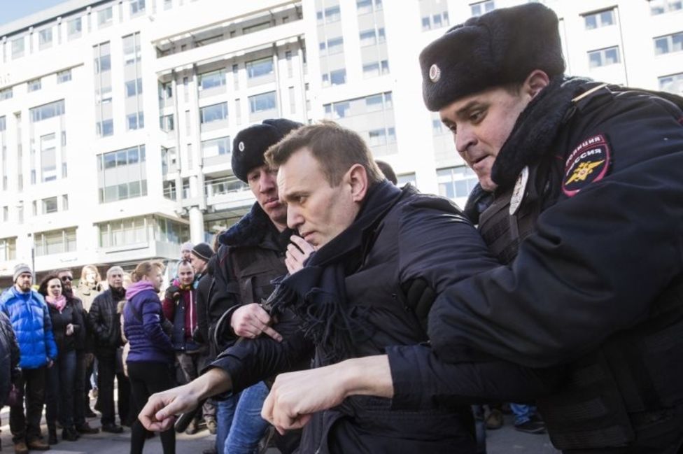 У Москві на антикорупційній акції затримали опозиційного політика Олексія Навального і понад сотню його прихильників.
