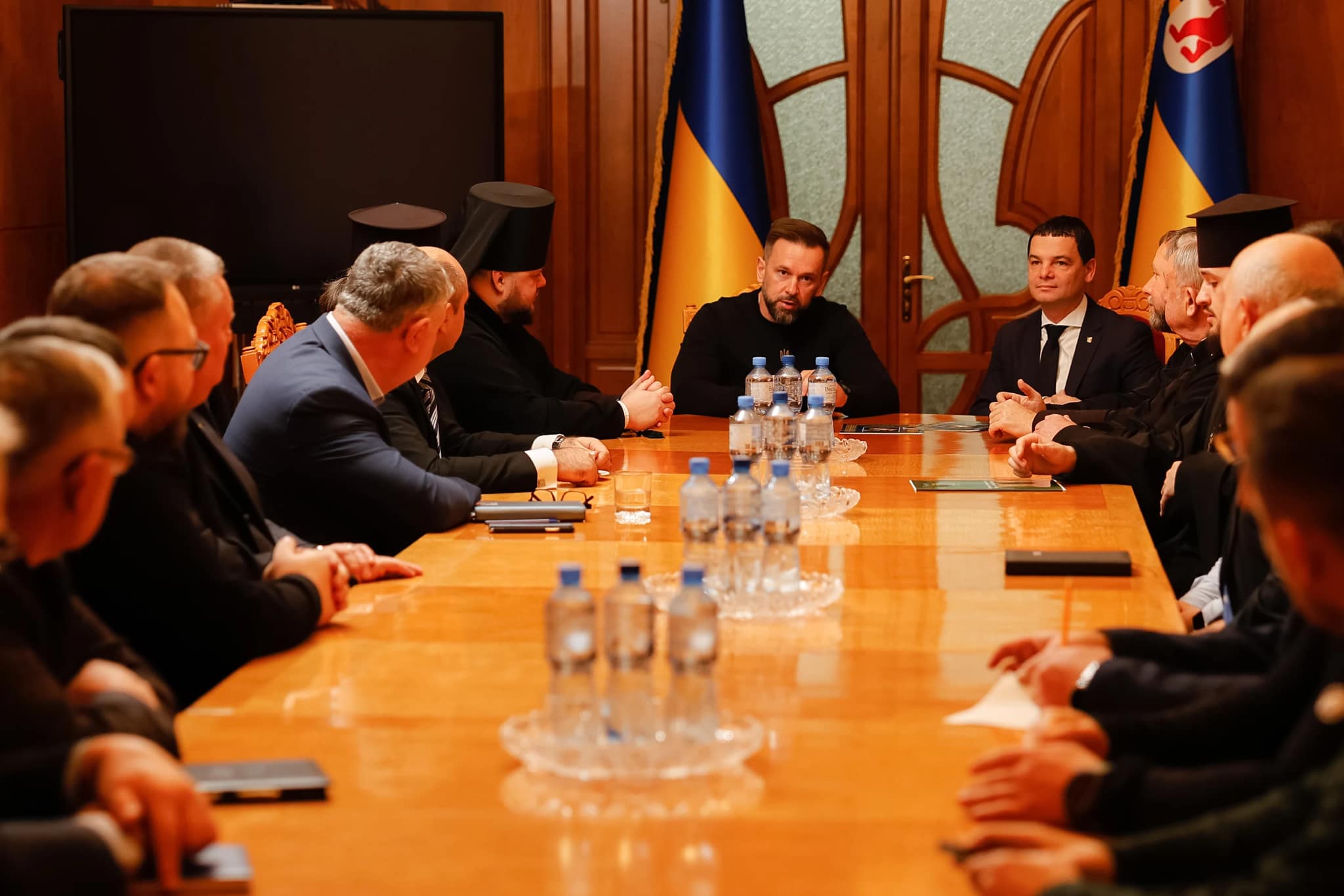 Українські релігійні організації мають бути з нашим народом та з Україною, без жодного впливу з боку росії, - Віктор Микита.