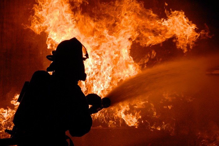 14 февраля в 02:40 поступило поступило на место пожара в здании лесопилки в селе Нижний Апша Тячевского района.