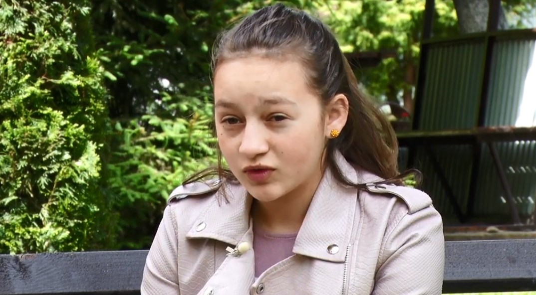 Три роки тому хоробра 10-річна Софія Рознійчук під час пожежі на Рахівщині врятувала своїх чотирьох братиків та сестричку. 