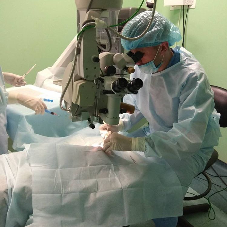 Пацієнтів-закарпатців з поганим зором оглядатиме в Ужгороді рефракційний хірург зі Львова.