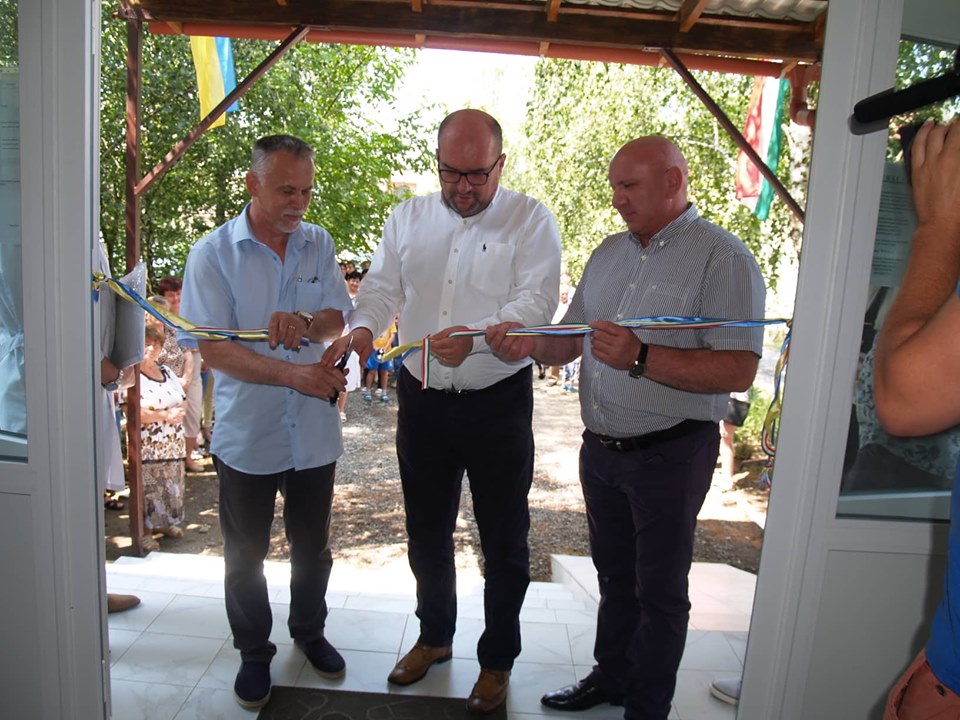 За кошти урядових програм Угорщини вдалося відновити амбулаторію в селі Неветленфолу Виноградівського району.