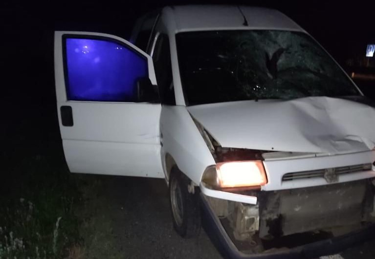 Нічна ДТП на Закарпатті: 20-річний водій на смерть збив пішохода (ФОТО)