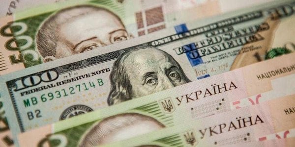 The National Bank of Ukraine has set the official exchange rate for Friday, March 22. So, compared to the previous day, the US dollar fell by 21 kopecks and amounts to 38.92 hryvnia.
