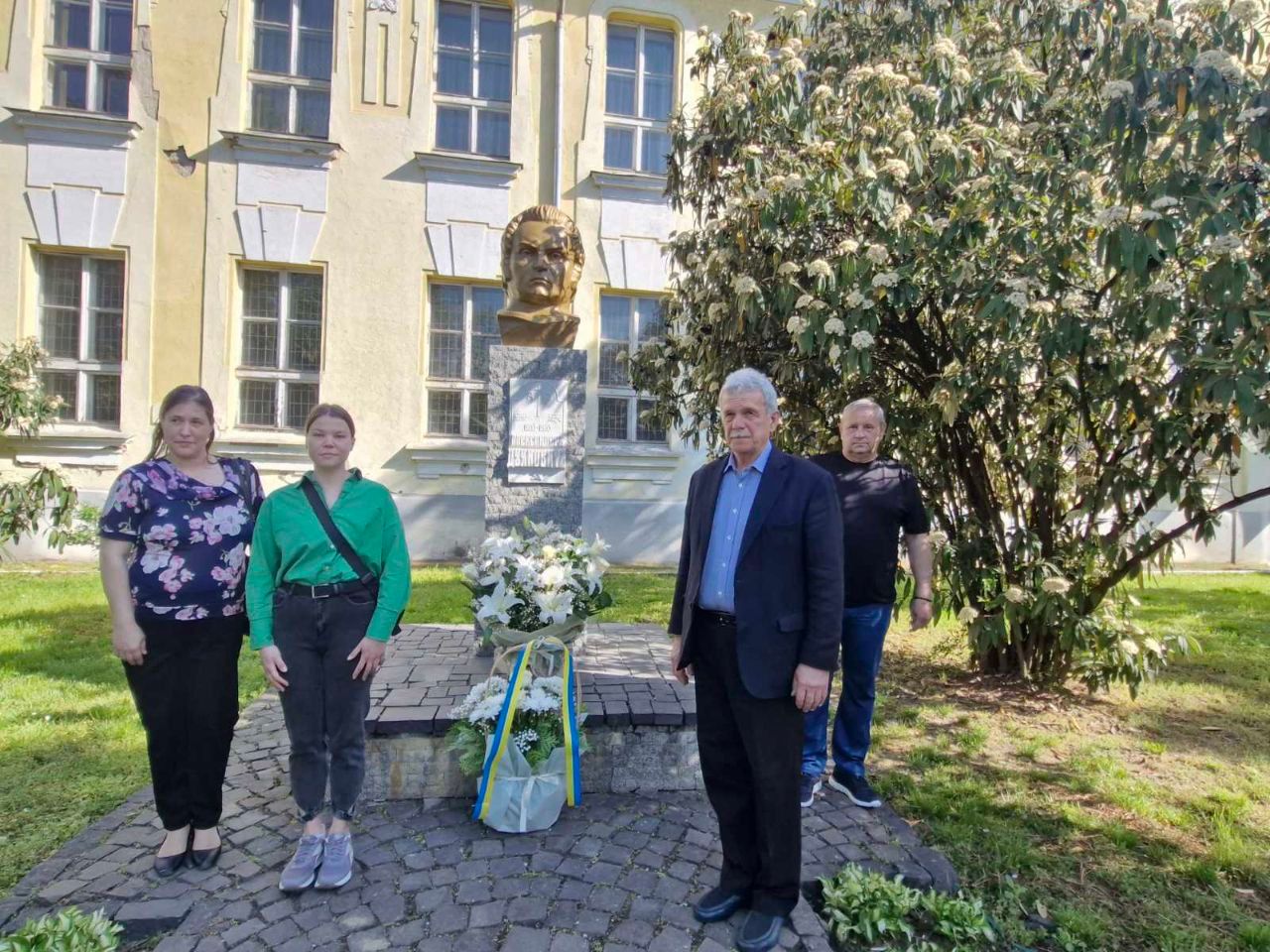 "Це було рівно 100 років тому": у Виноградові вшанували Духновича біля нового пам’ятника (ФОТО)