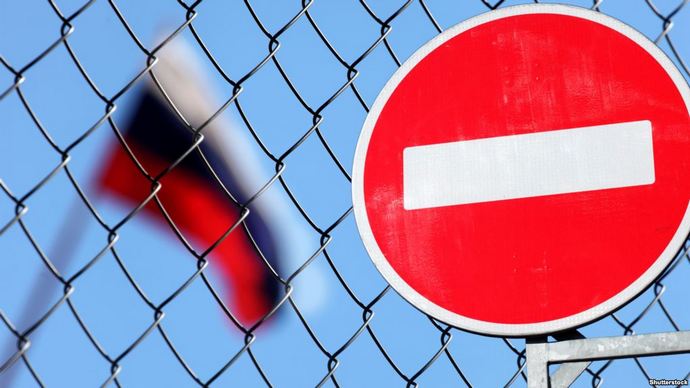8-й пакет санкцій ЄС: відключення банків від SWIFT і заборона «Північних потоків»