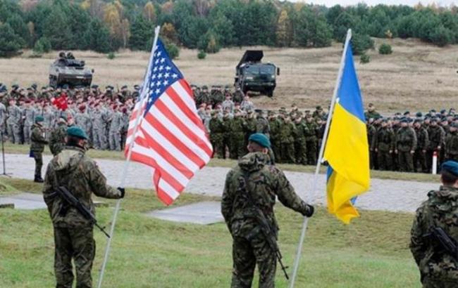 З квітня поточного року близько 300 військових радників із США навчають за західними стандартами українських військовослужбовців і бійців 