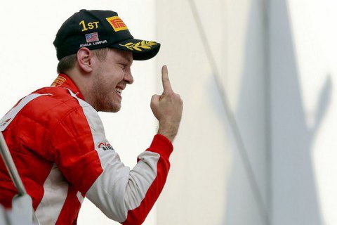 Другі перегони сезону в класі машин Формула 1 – Гран-прі Бахрейну виграв 4-кратний чемпіон світу Себастьян Феттель на 