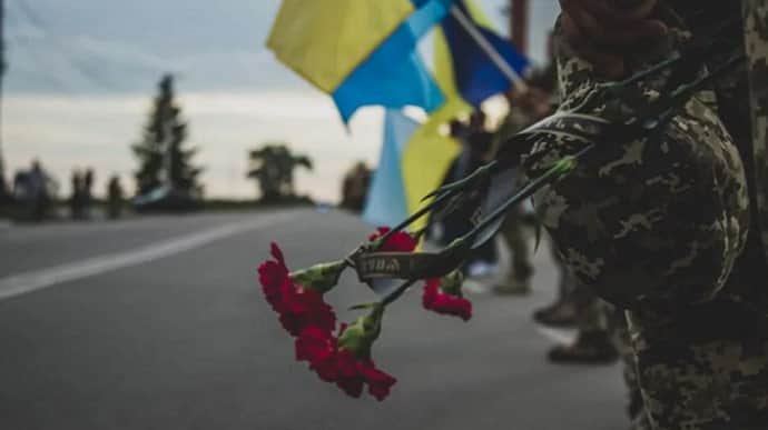 Небесне військо поповнив ще один закарпатець: 22-річний боєць полку "Азов" повертається додому "на щиті" (ФОТО)