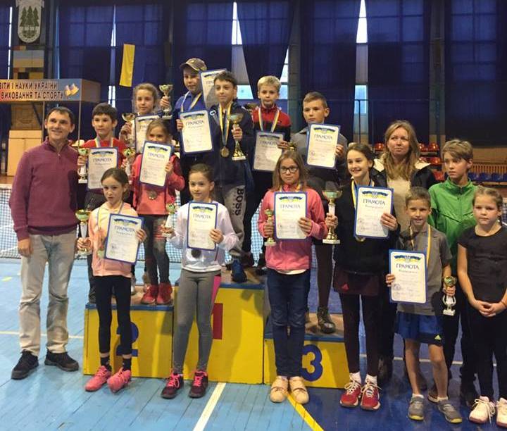 Минулого вікенду в СК «Юність» проходив Всеукраїнський юнацький турнір з тенісу «Кубок Закарпаття».

