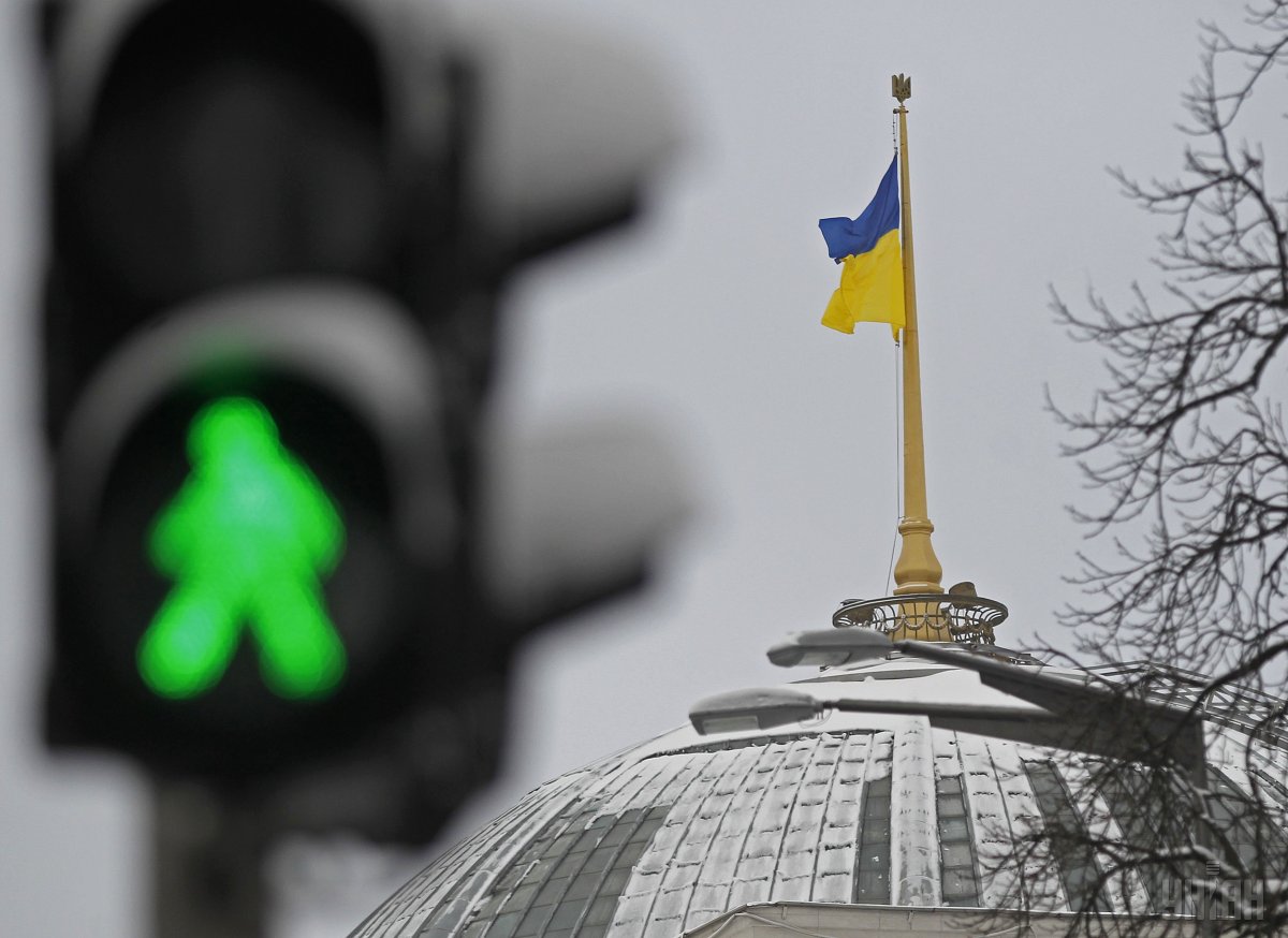Депутаты считают, что предоставление Украине статуса основного союзника вне НАТО и заключении двустороннего оборонительного соглашения между Украиной и США будет иметь огромное влияние на прекращение российской агрессии. 
