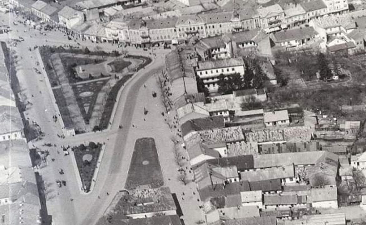 Площа Петефі в Ужгороді 1938 року з висоти пташиного польоту.
