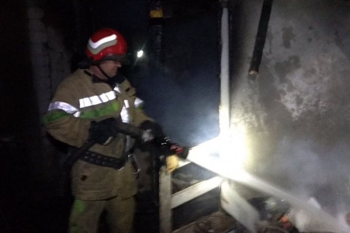 На Житомирщині під час пожежі загинуло двоє осіб.
