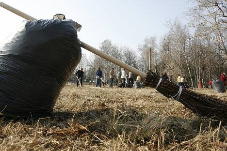 Мукачево місяць прибиратимуть від сміття