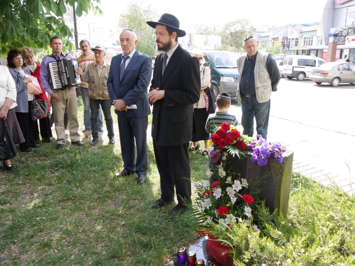 Сьогодні в Ужгороді відбулося вшанування пам'яті євреїв, які стали жертвами Голокосту.