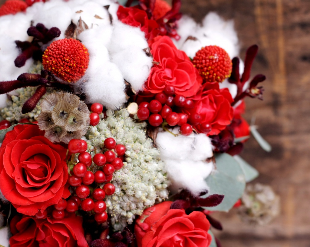 Цветок зима красивая. Зимний букет. Красивый зимний букет. Красивые зимние цветы. Шикарный зимний букет.