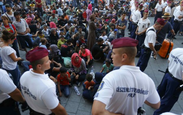 В Угорщині пройшли мітинги із закликами до солідарності з біженцями і проти їхньої присутності в країні.