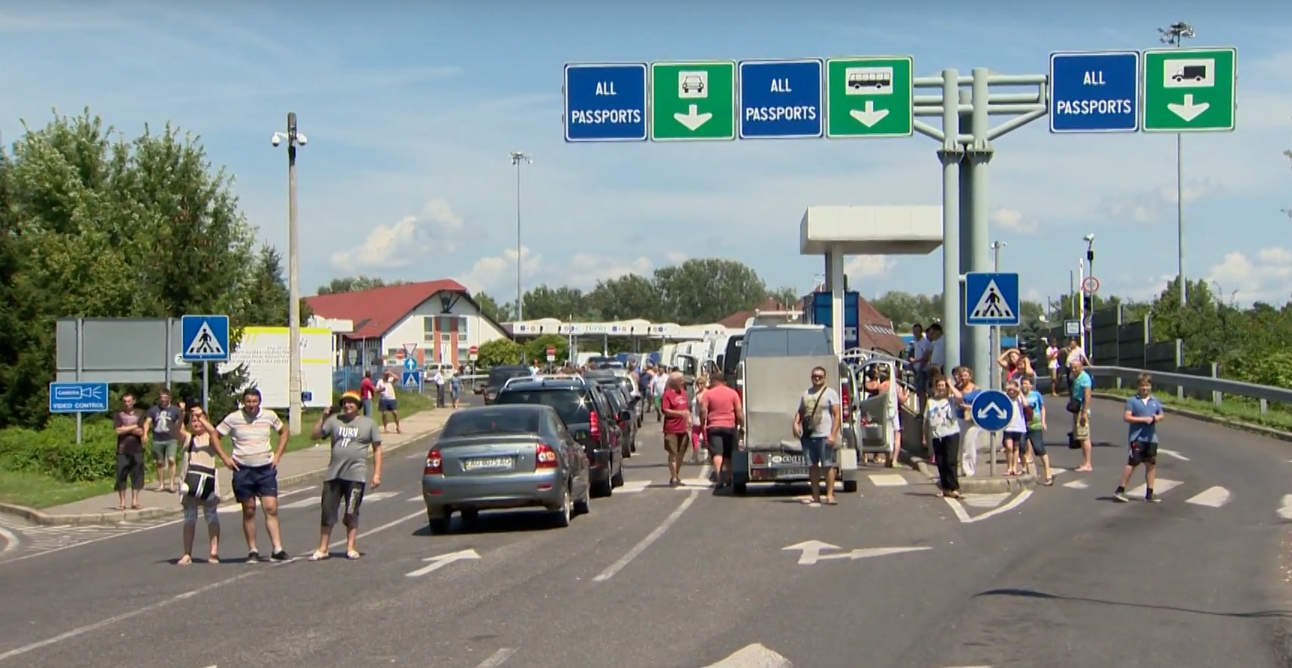 Согласно решению Евросоюза, с 7 апреля изменяется порядок проверки документов на всех внешних границах Шенгена,- сообщает Голос Карпат со ссылкой на Police.hu.