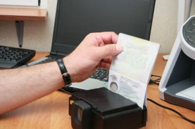 Учора на українсько-словацькому кордонні співробітники Держприкордонслужби виявили громадянина України із підробленим документом.
