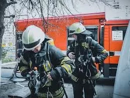 Накануне в Мукачево сгорела гостиница. К тушению были привлечены три единицы техники.
