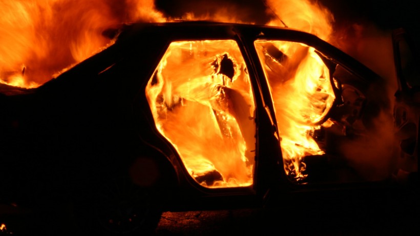 На вулиці Ілони Зріні у Мукачеві загорівся автомобіль RENAULT Trafic.


