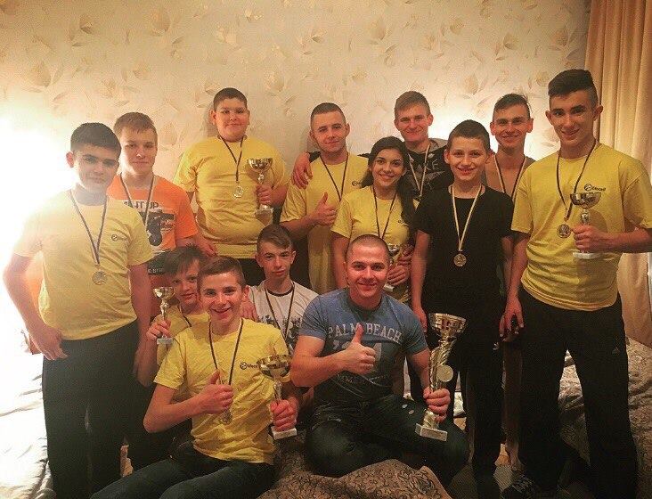 Нещодавно з міста Чернігова повернулись ужгородські важкоатлети, які брали участь у чемпіонаті ФСТ «Україна» за програмою «Хто ти, майбутній олімпієць?».

