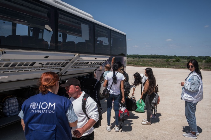 Потік людей на в'їзд в Україну через її західний кордон 27 днів поспіль перевищує потік на виїзд. Сумарно чистий приплив в Україну за ці дні становить близько 184 тисяч осіб.

